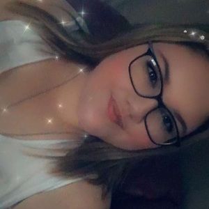 Meet your Posher, Holly